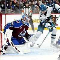 NHL-best Avalanche and Wild put long winning streaks on the line