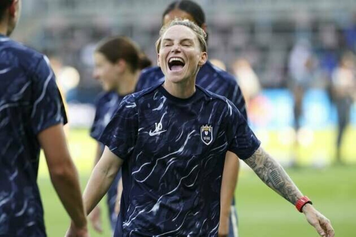 Reign bringing back M Jess Fishlock for 14th campaign