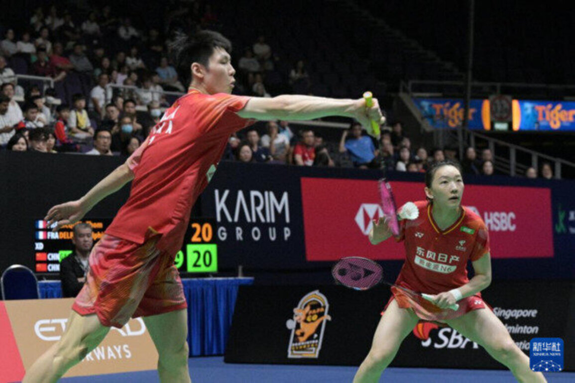Chinese shuttlers sweep quarterfinal action at Singapore Open