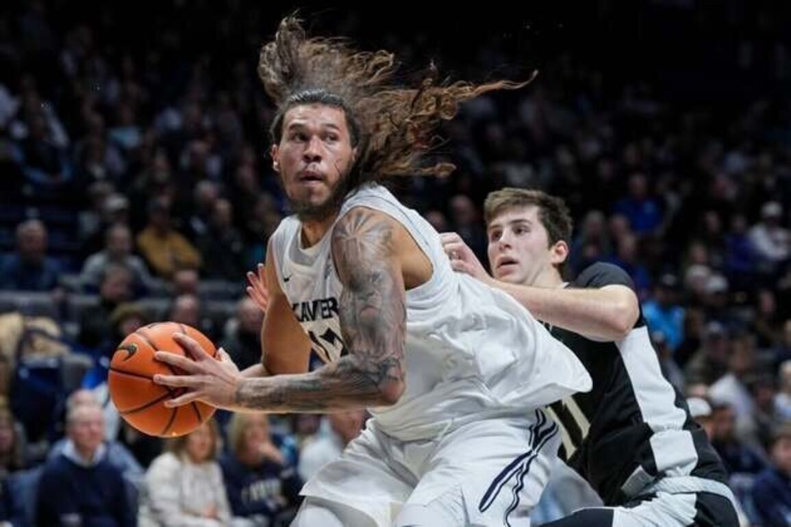 Xavier breaks out offensively to snap skid vs. Providence