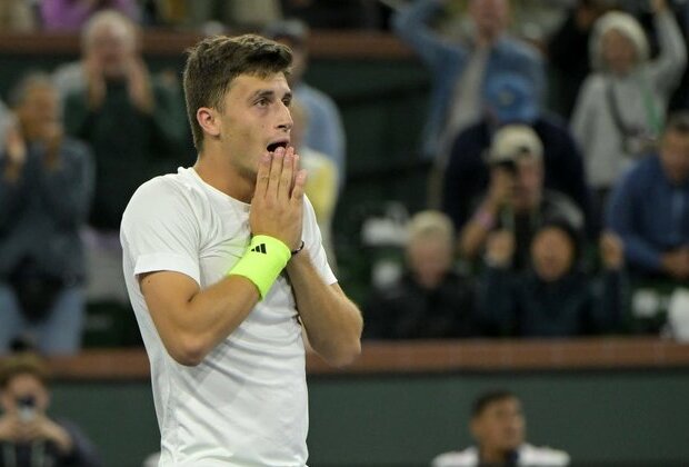 20-year-old lucky loser stuns Novak Djokovic in Indian Wells