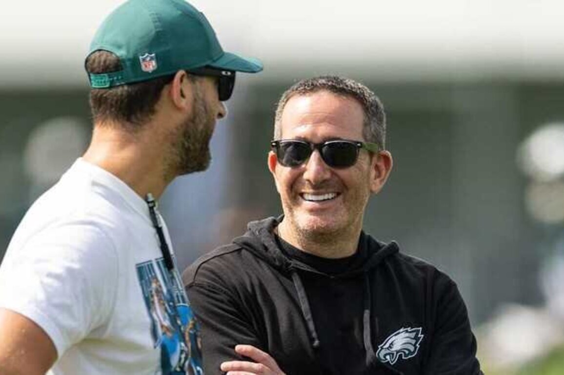 Spadaro: Howie Roseman strikes again