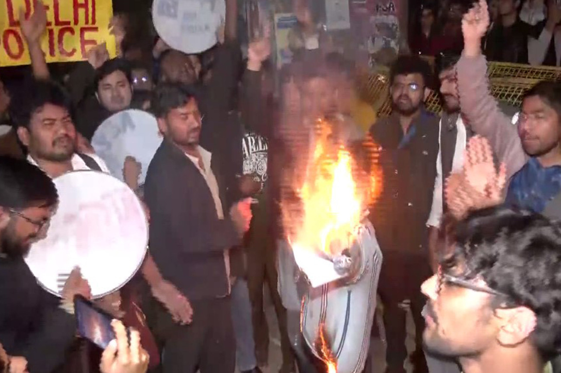 JNUTA demands VC's removal over alleged casteist remarks, questions Centre's stance