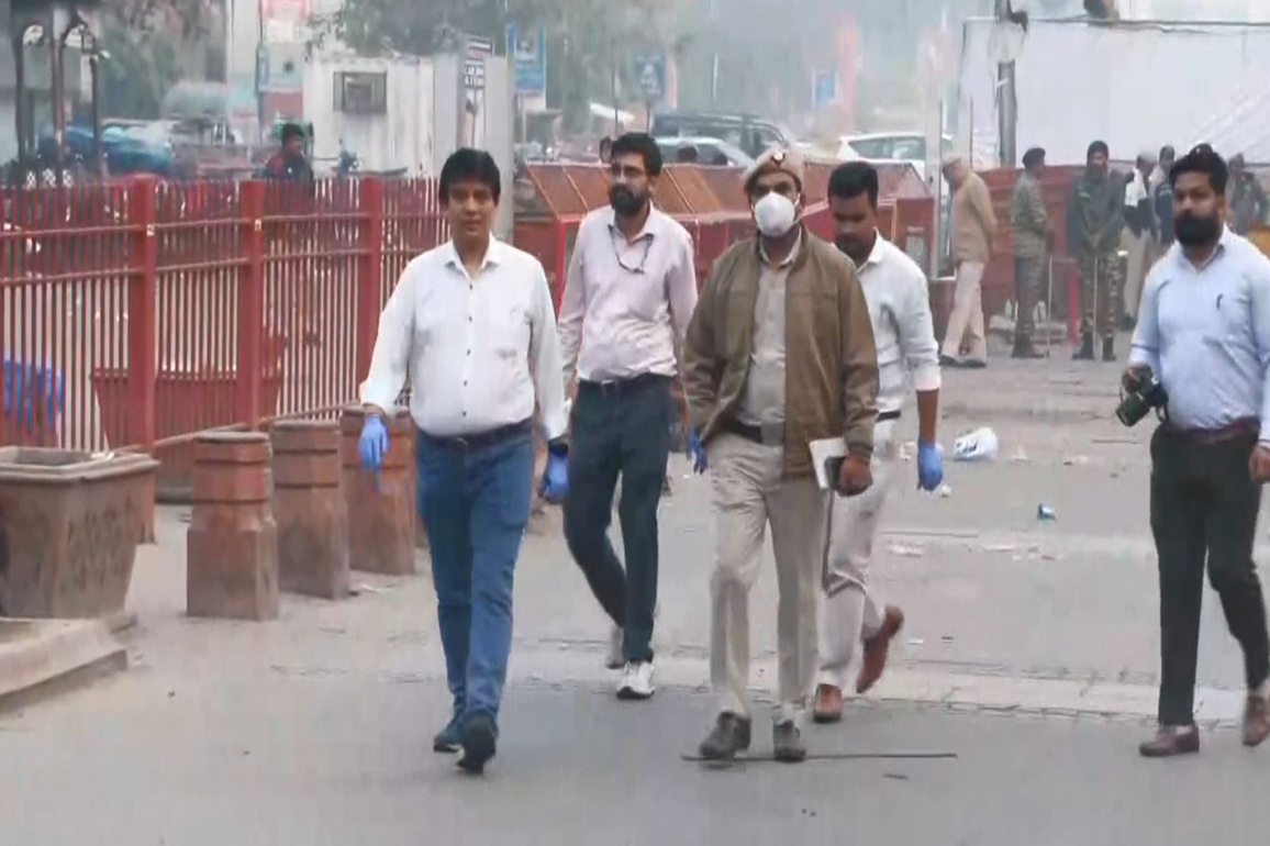 3 hours, 3 clues in Red Fort blast: Delhi Police probe begins with focus on key factors