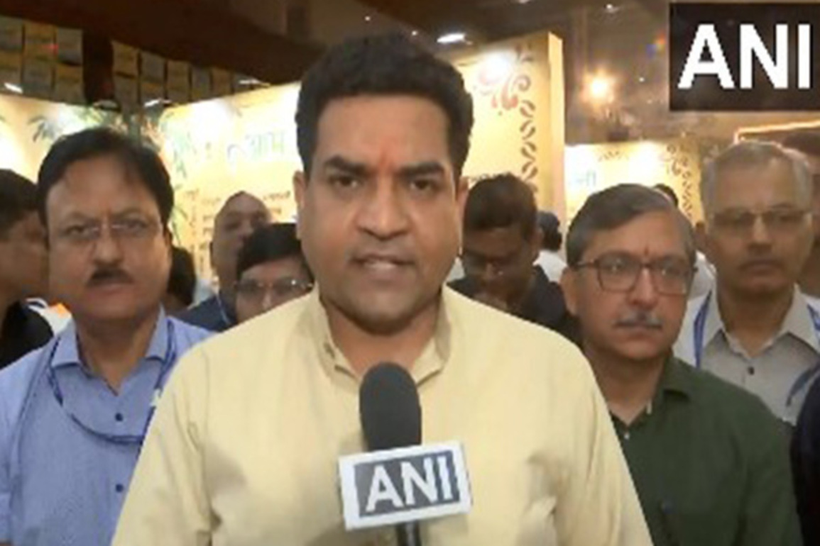 Kapil Mishra announces additional relief for artisans affected by Delhi Haat fire