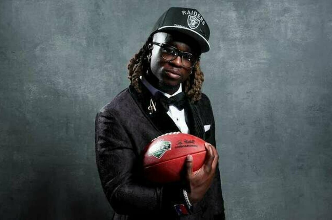 Draft Day 1 Recap: Big trades in the top 5, Raiders get Jeanty