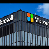 New Microsoft quantum chip boosts performance, sparks debate
