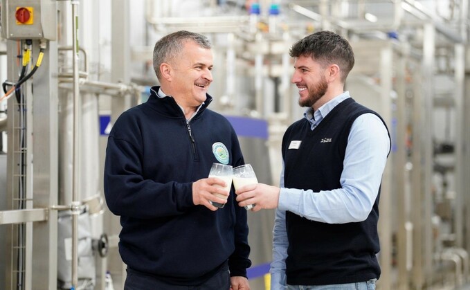 Lidl first retailer to sign contract with Pembrokeshire Creamery to sell milk produced and bottled in Wales