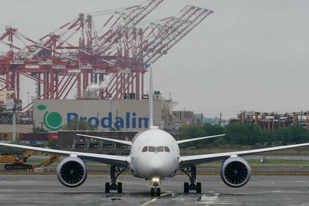 Newark air traffic hit by second radar outage in 2 weeks