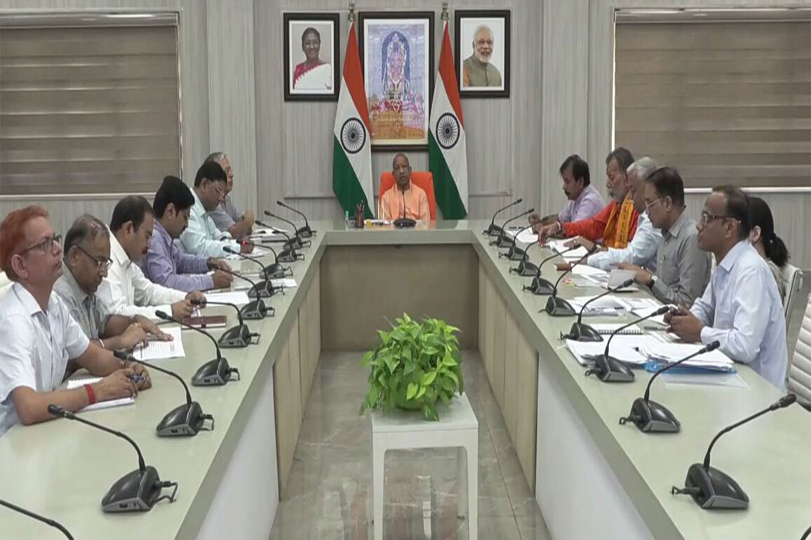 Uttar Pradesh CM Yogi Adityanath chairs meeting with Labour Department