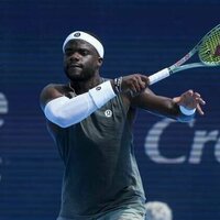 Frances Tiafoe (back) retires from fourth-round match at Cincinnati Open