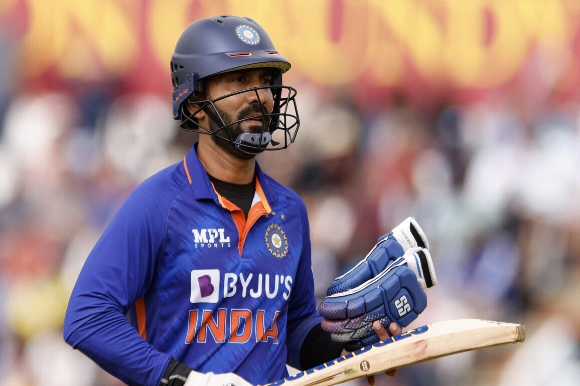 "Absolute champion": Dinesh Karthik hails Auqib Nabi after stellar Ranji Trophy campaign