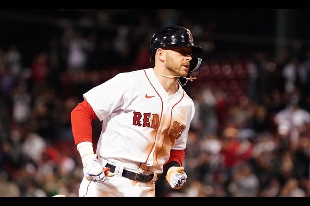 Red Sox look to keep rolling against White Sox