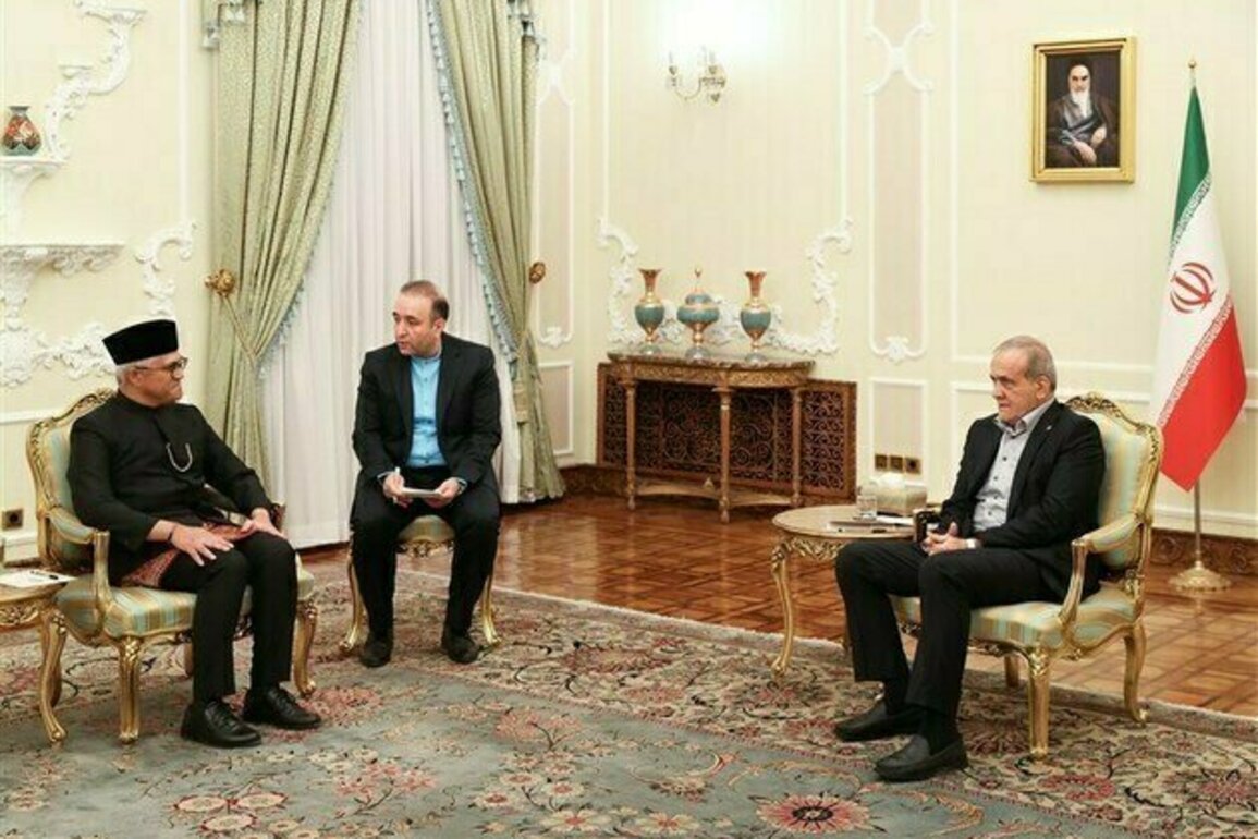Iran Urges Islamic Unity to Counter Common Threats