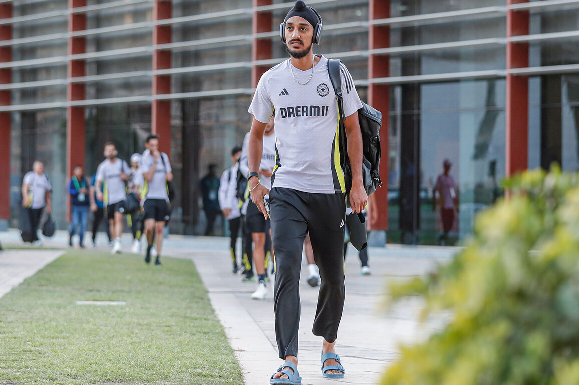 Asia Cup: Controversy erupts before final, PCB files complaint against India pacer Arshdeep Singh