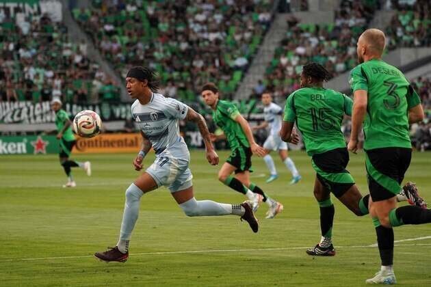Sporting KC upset Austin FC with pair of late goals