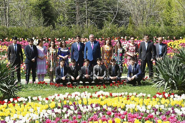 Tajikistan&#039;s nonchalance on coronavirus shows cracks