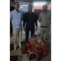 Delhi: Two arrested in separate illegal LPG refilling rackets; cylinders and equipment seized