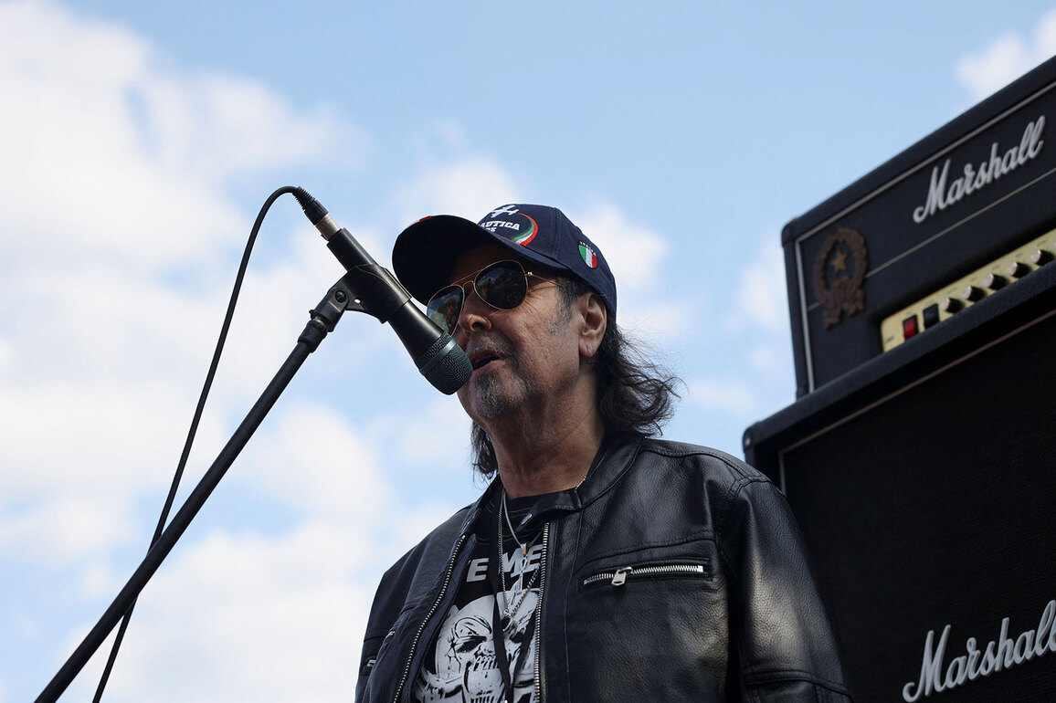 Motorhead guitarist Phil Campbell passes away at 64