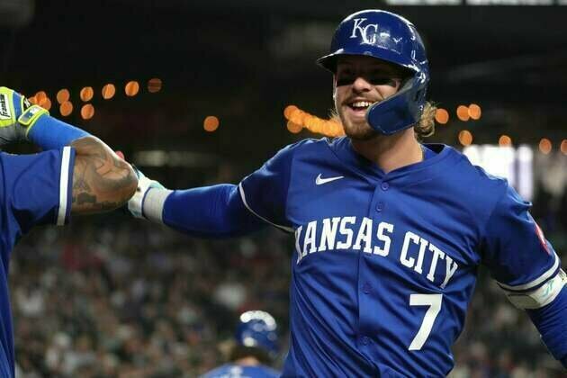 Royals look to kick-start playoff push against Pirates
