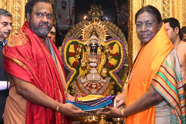 President Murmu performs darshan at Golden Temple in Vellore