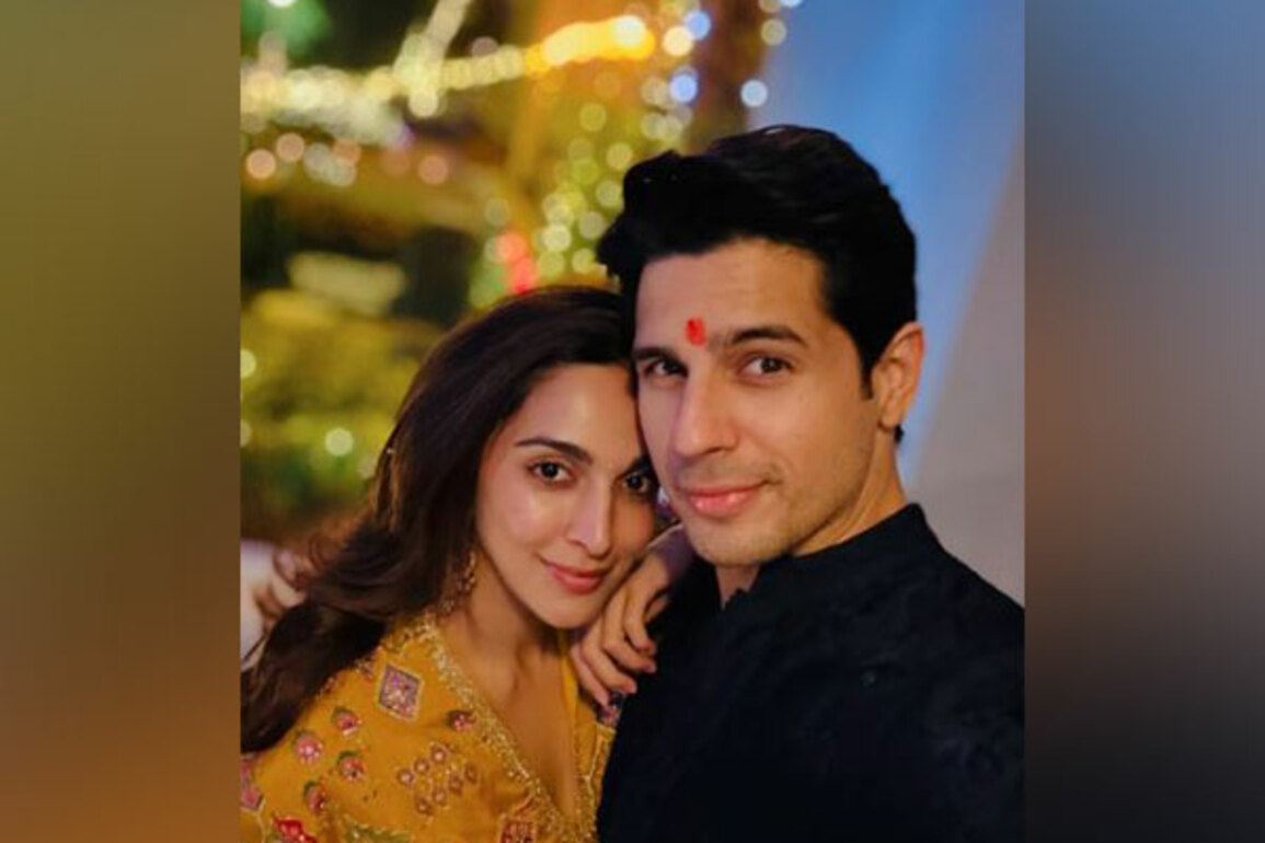 New parents Sidharth Malhotra, Kiara Advani exit hospital with daughter, head to 'nani's' house