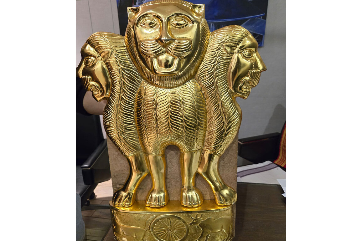 Assam CM Himanta Biswa Sarma receives National Emblem memento from Assamese artist