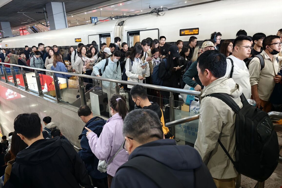 CHINA-QINGMING FESTIVAL-HOLIDAY-PASSENGER TRIPS (CN)