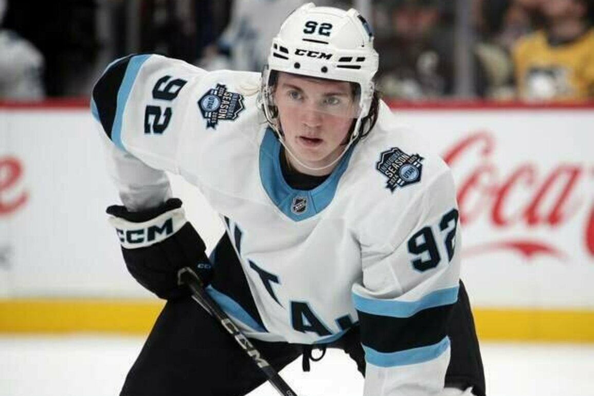 Mammoth F Logan Cooley inks 8-year, $80M extension