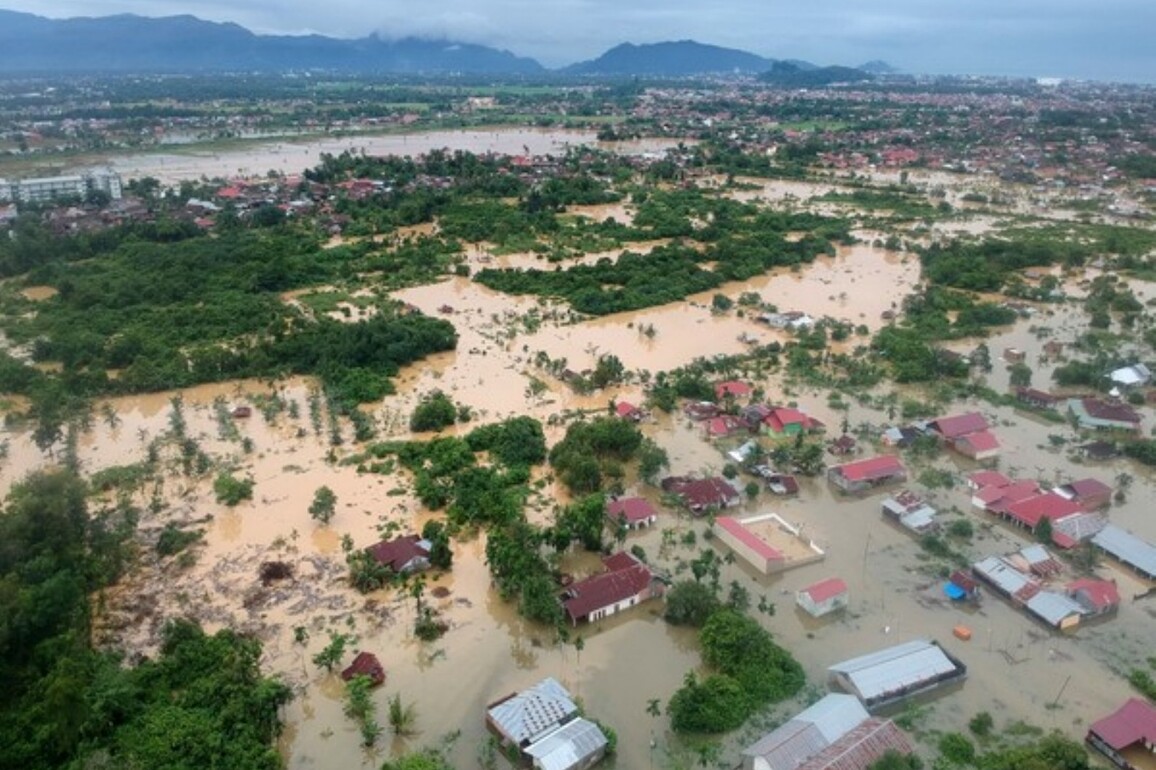 UAE expresses solidarity with Morocco, conveys condolences over flood victims