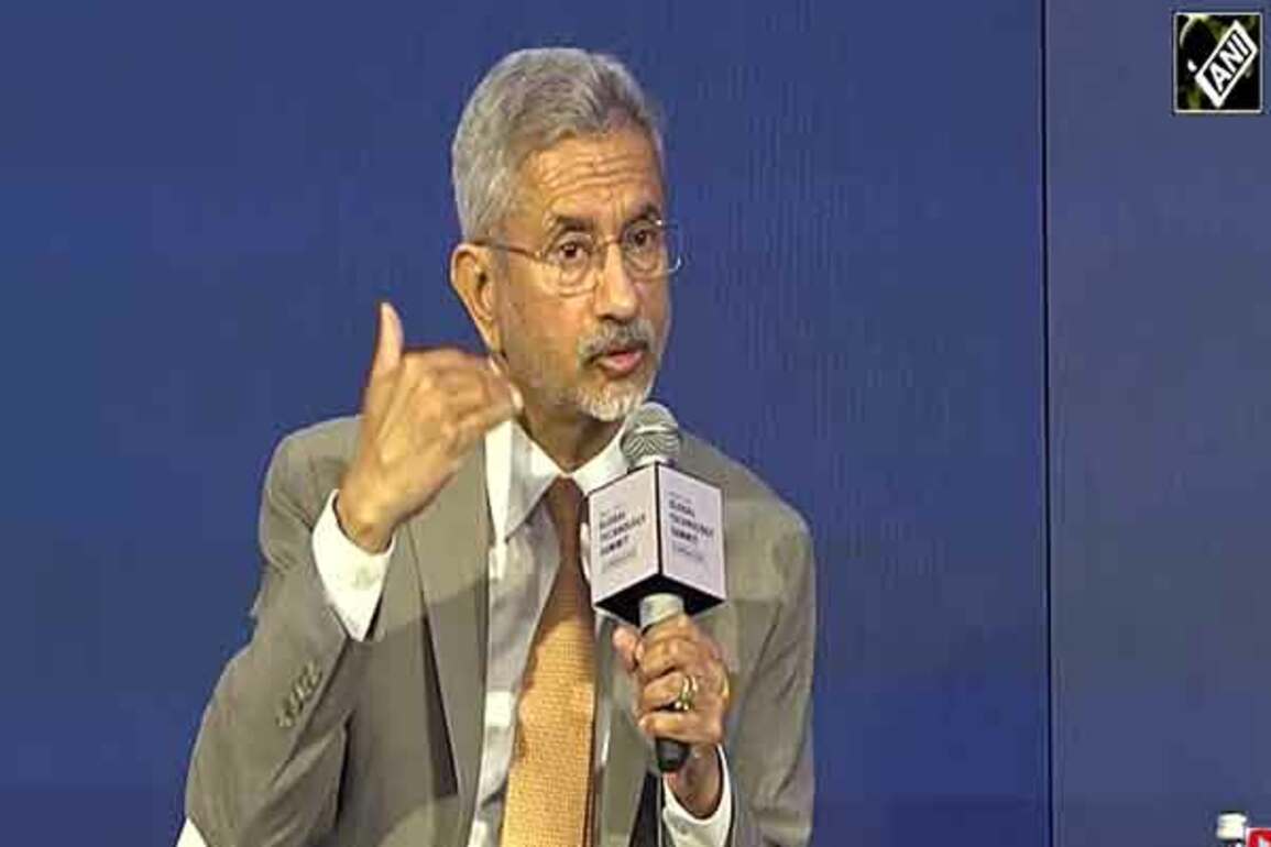 "Goldilocks problem," EAM on US-China collaboration