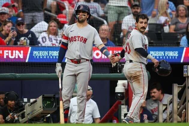 Willson Contreras' 8th-inning blast leads Red Sox past Braves