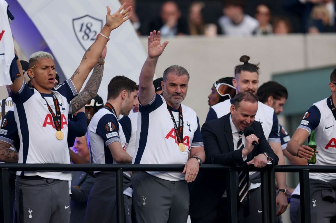 Ange Postecoglou still unsure of Tottenham future after parade - ESPN