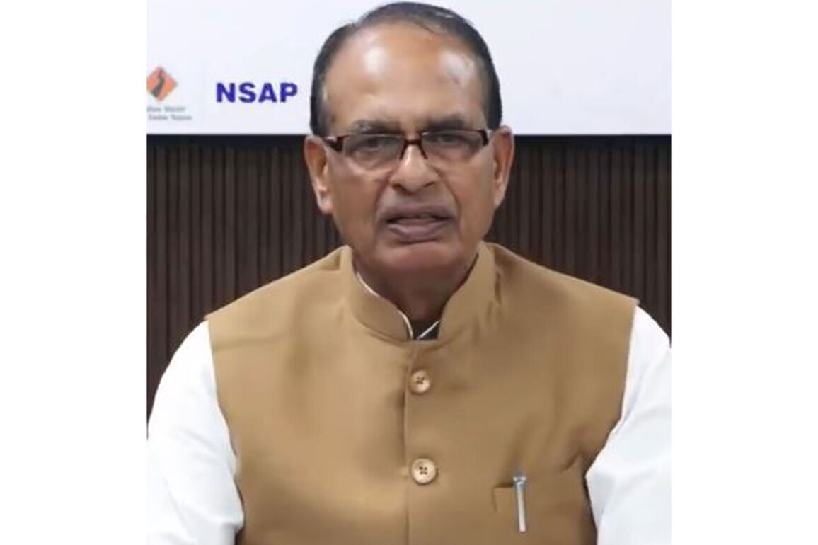 Union Minister Shivraj Chouhan releases 1st instalment of over Rs 10,000 cr under PMAY-G for 12 States