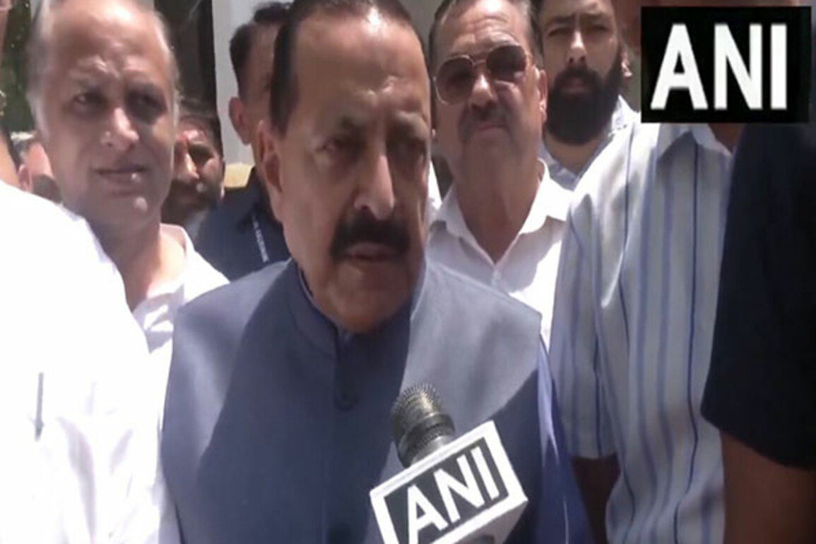 J-K: Union Minister Jitendra Singh visits Hiranagar, reviews security arrangements