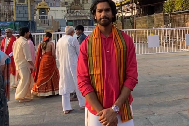 Cricketer Venkatesh Iyer visits Tirupati temple, offers prayers