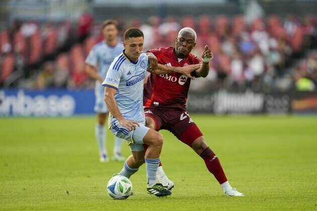 Emmanuel Latte Lath's late PK earns Atlanta United draw at Toronto