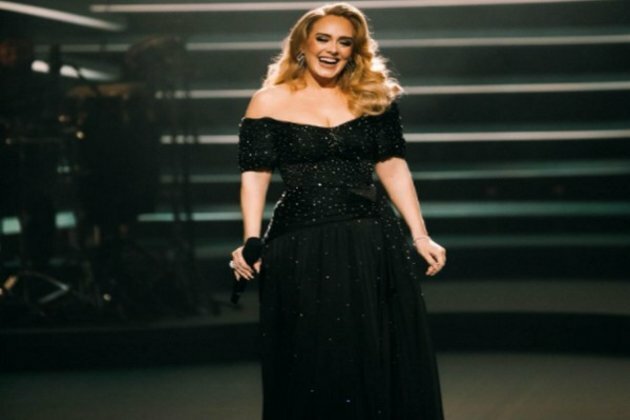 Adele FaceTimes with fans after Las Vegas residency postponement