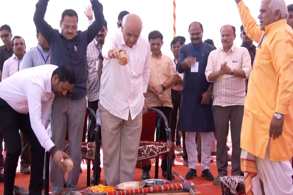 Gujarat CM Patel lays foundation for Piparia River revitalisation project
