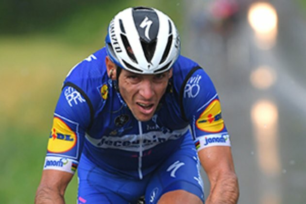 Gilbert claims Vuelta stage double, Roglic retains lead