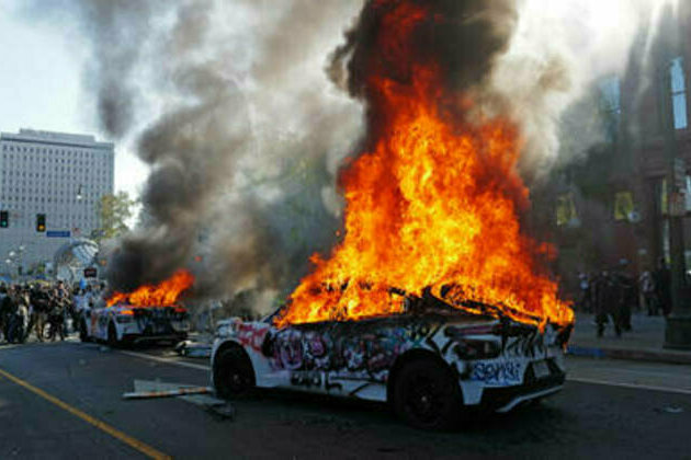 Riots over immigration raids in LA continue despite curfew (VIDEOS)