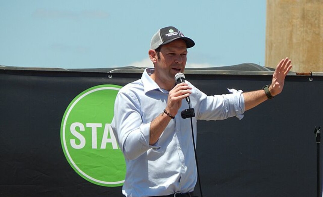 Australian Senator calls for industry to 'drill baby drill'