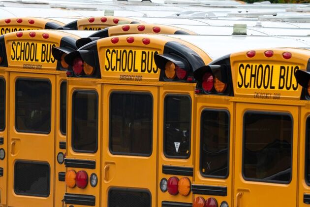 School resource officer organization backs student cellphone bans