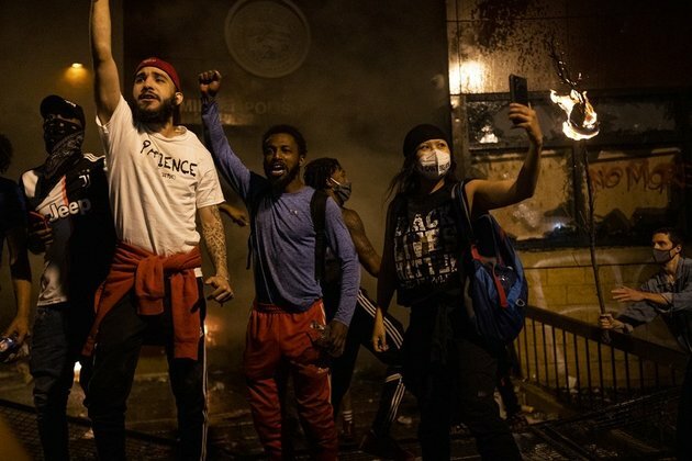 CNN crew covering unrest arrested in Minneapolis