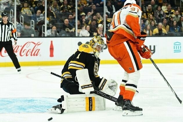 Leo Carlsson's OT goal lifts Ducks over Bruins