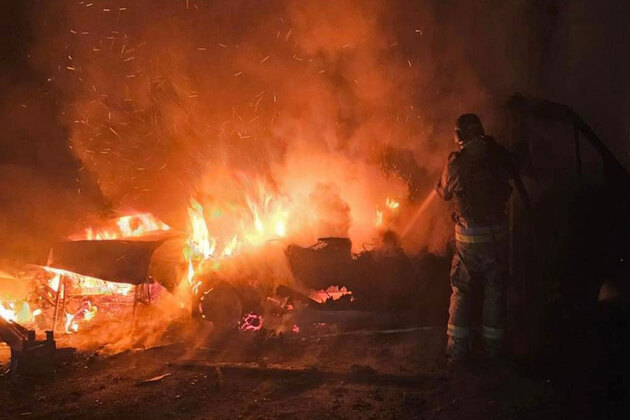 Russia strikes Kyiv with missiles, drones ahead of Trump-Zelenskyy meeting as peace talks continue