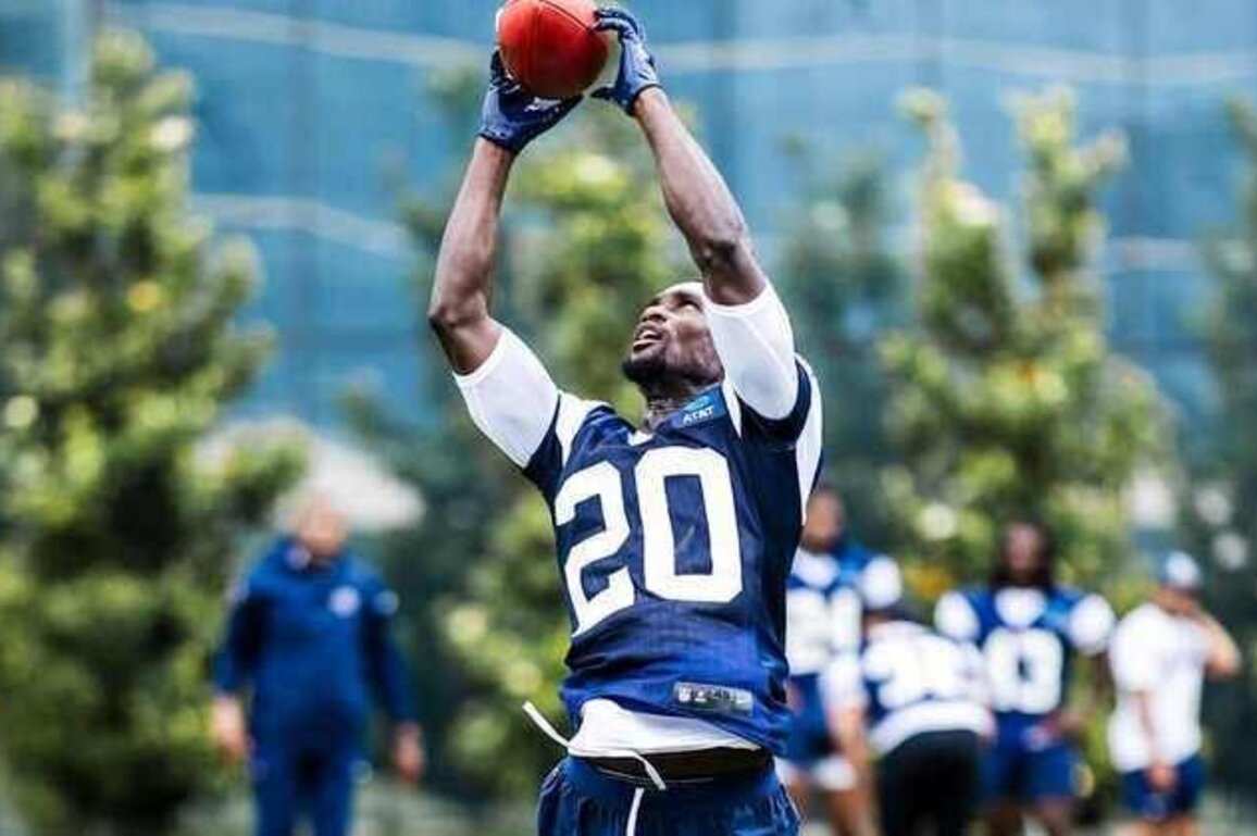 Updates: Starting CB waived by Cowboys