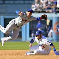Report: Padres, Jose Iglesias reach minor league deal