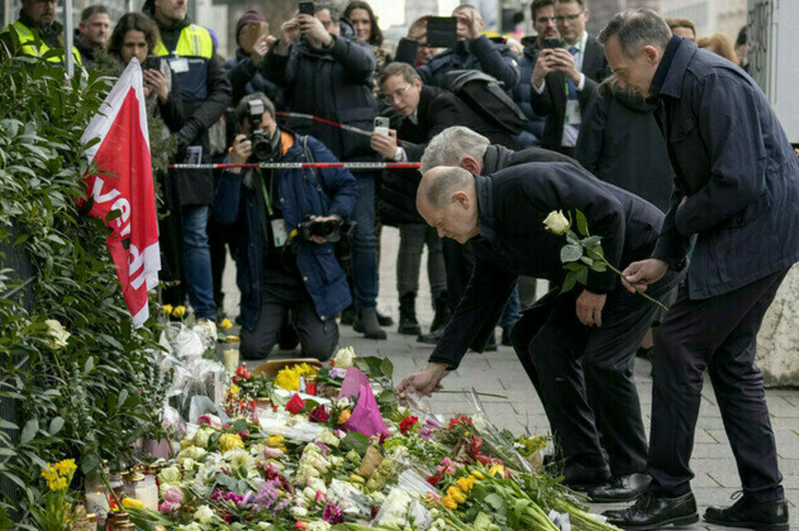 Mother and child die after Munich extremist attack