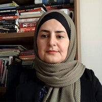 "Pointing gun at our head and then wanting us to negotiate will never work for Iran": Tehran University's Professor on Trump's threats